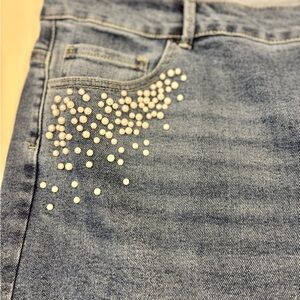 ARULA High Rise Jeans with Pearl Embellishments - Light Blue